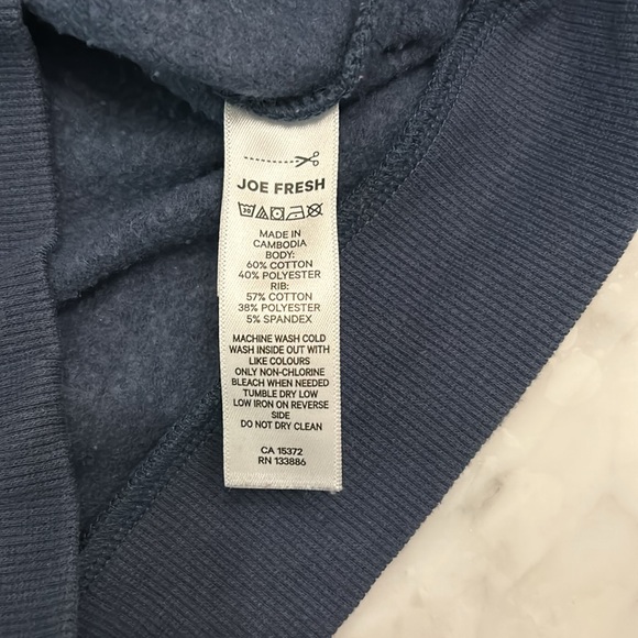 Joe Fresh 2T toddler hoodie - Picture 3 of 5